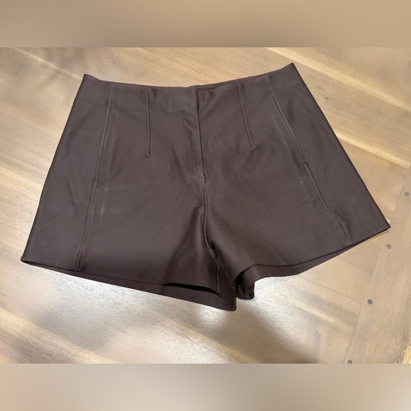 Lululemon Utilitech Relaxed -fit chocolate brown shorts 8 - Picture 2 of 10